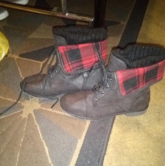 Boots/Booties - Picture 1 of 3